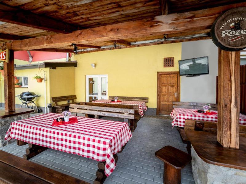 Penzion & Bar Natali Spissky Stvrtok Exterior photo